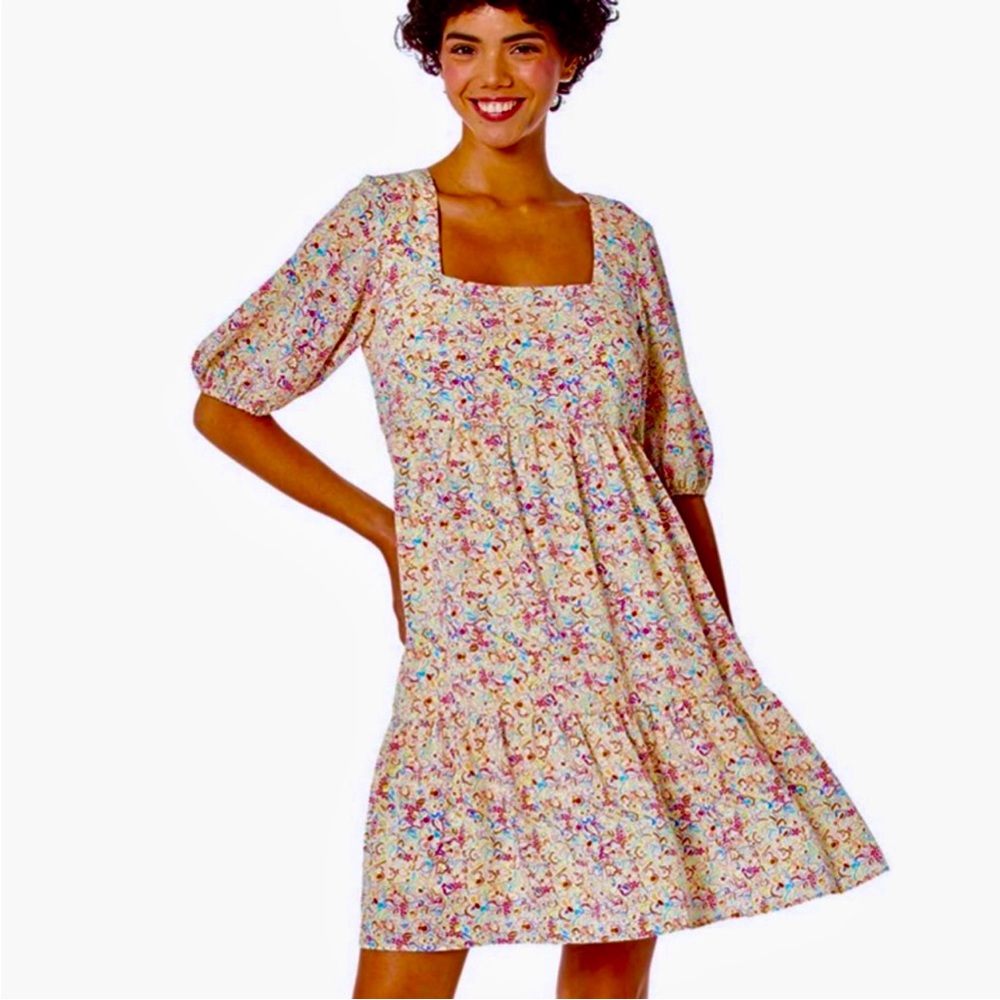 NWT BCBGeneration Tiered Mini Sundress in sketched garden L $98